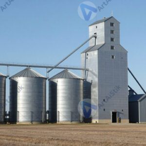 Силосные башни на сельском элеваторе