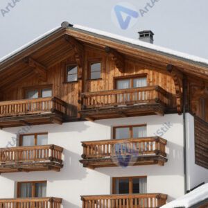 Горный отель‑шале с деревянными балконами