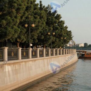 Набережная с перилами и фонарями