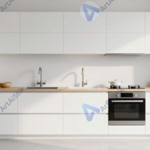 Минималистичная кухня в белых тонах с деревянной столешницей.