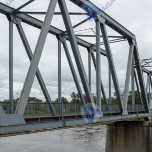 Мост крупным планом