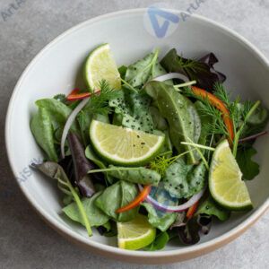 Салат в керамической миске