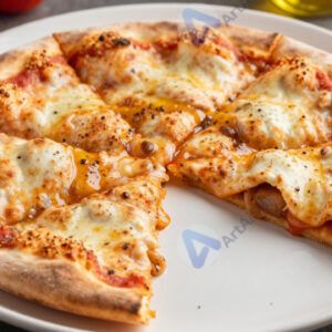 Пицца‑кальцоне разрезана