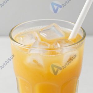 Стакан свежевыжатого сока