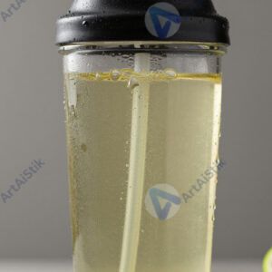 Холодный зелёный чай в бутылке‑шейкере