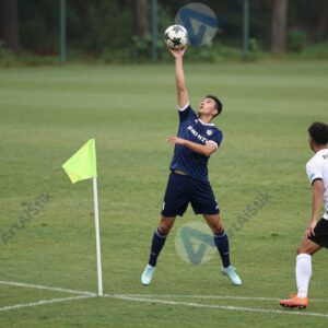 Футболисты у углового флажка