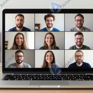 Ноутбук с открытым видеозвонком