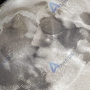 Луна крупным планом