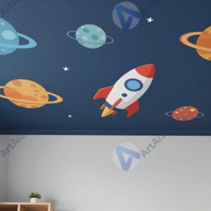 Комната ребёнка с наклейками планет и ракет на потолке.