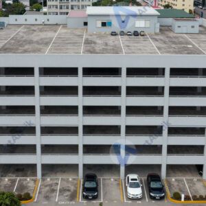 Стаянка автомобилей в многоуровневом паркинге