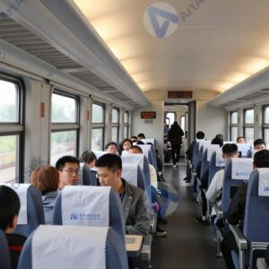 Внутри поезда дальнего следования