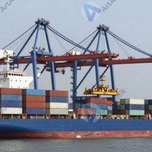 Контейнеровоз в порту