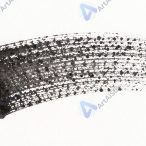 Монохромные мазки чёрной туши на белой бумаге.