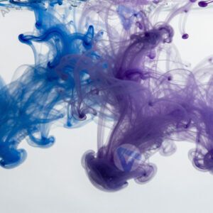 Чернильные разводы в воде