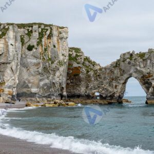 Скалы у моря