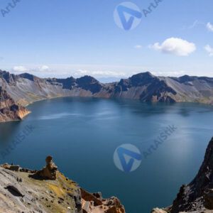 Озеро в кратере