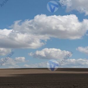 Кучевые облака над полем