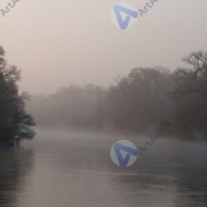 Туман над рекой на рассвете