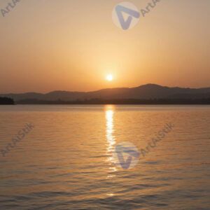 Закат над озером