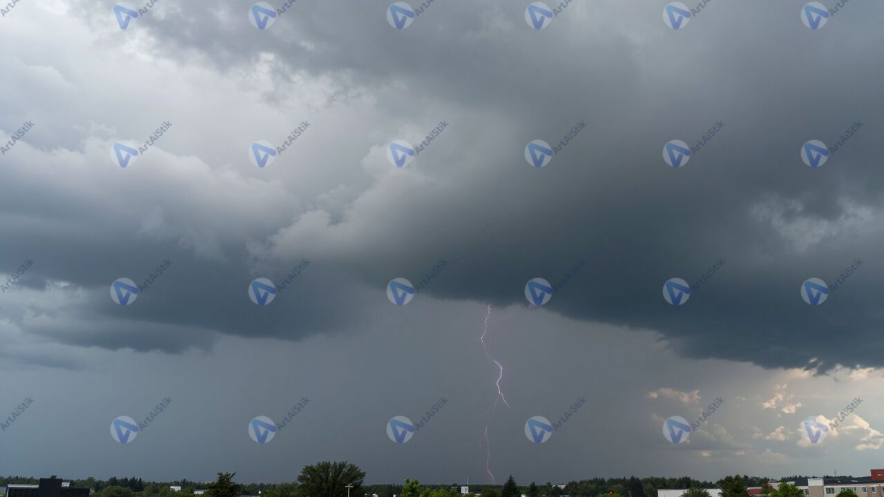 Небо после грозы, разрывы в облаках, лучи. Небо после грозы